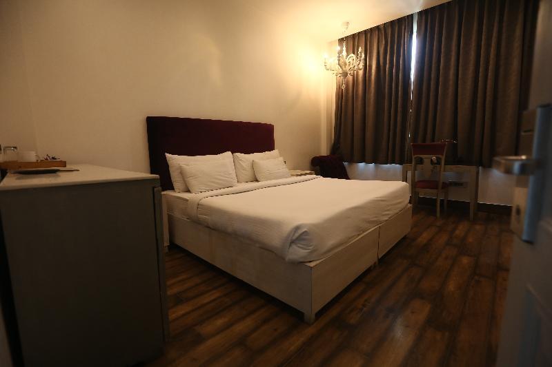 Satvik By Chhabra Hotel New Delhi Exterior photo